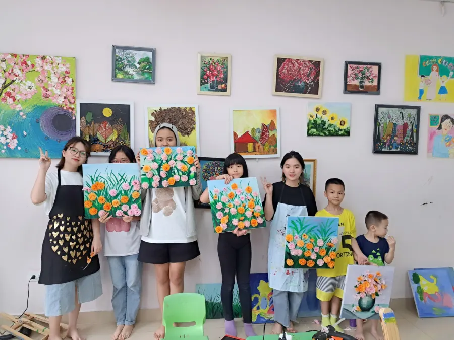 Xưởng vẽ 90 - Lớp vẽ Mỹ Thuật Thiếu Nhi Hoàng Mai