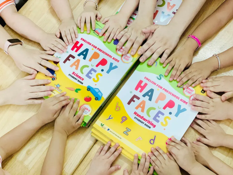 Mầm Non Những Bông Hoa Nhỏ (Little Flowers Kindergarten)