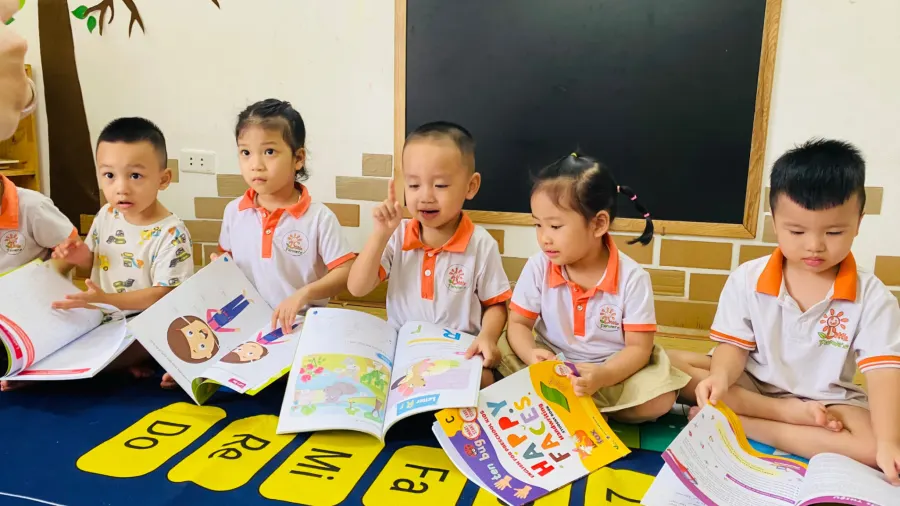 Mầm Non Những Bông Hoa Nhỏ (Little Flowers Kindergarten)