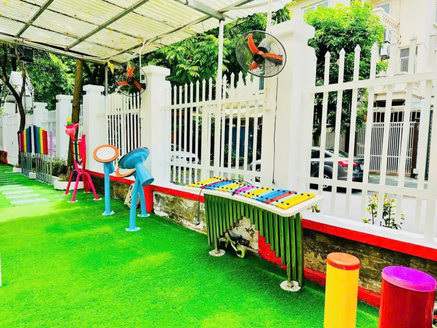 Trường Mầm Non Em Bé Hạnh Phúc - RoyalKidz 2