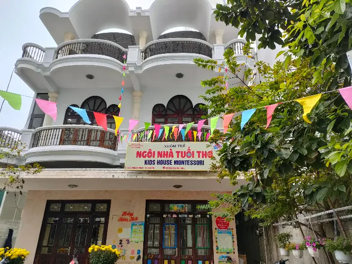Trường mầm non Ngôi Nhà Tuổi Thơ (Kidshouse Montessori)