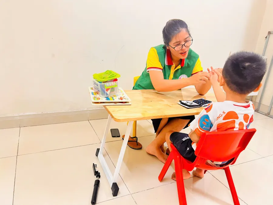 Trung Tâm Can thiệp sớm và Giáo Dục Hoà Nhập Hoa Mặt Trời