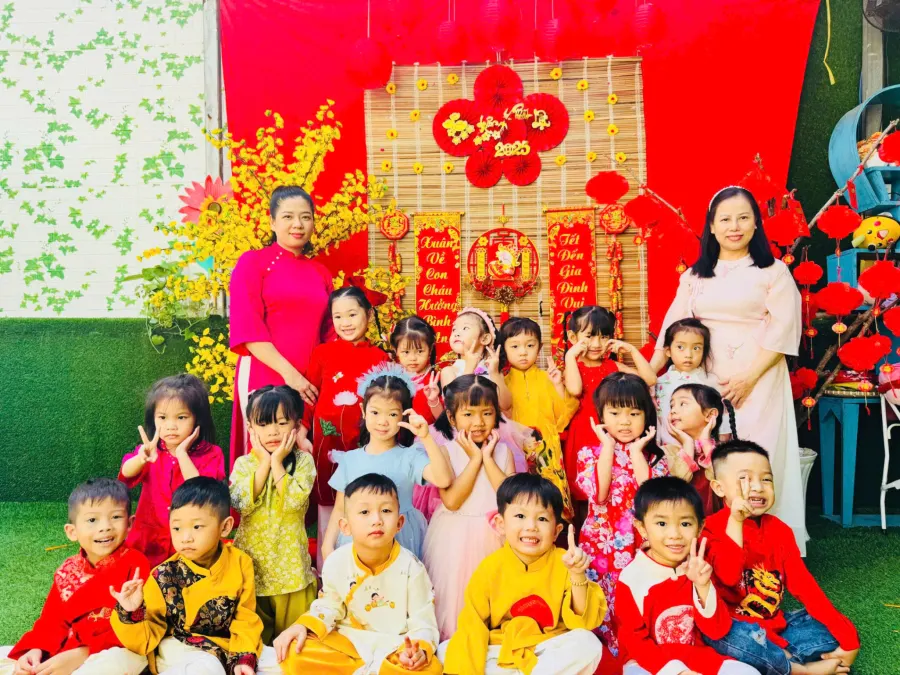 Hệ thống Mầm non Nhà thám hiểm Tí hon