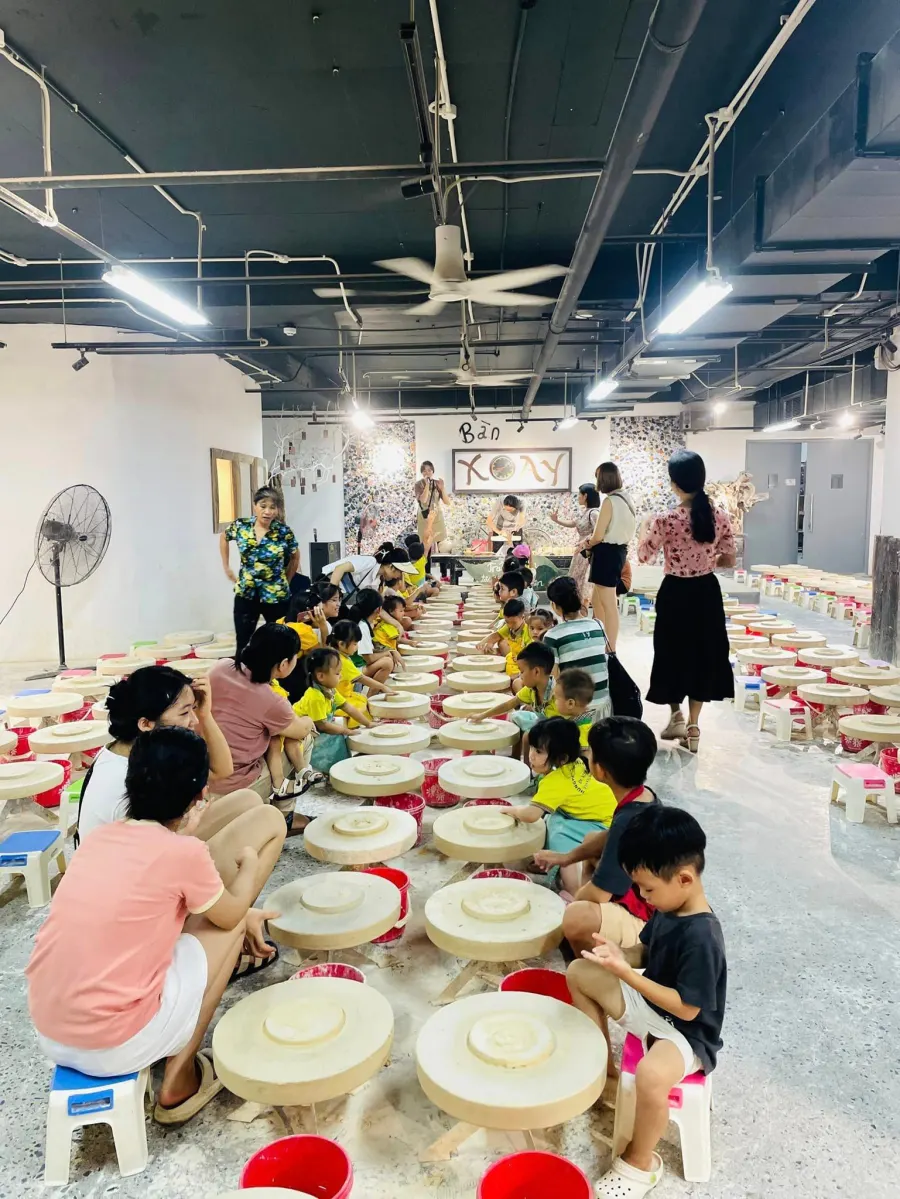 Mầm non Ấm & Êm Montessori - Ecopark, Văn Giang