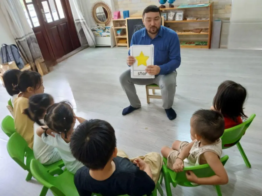 Mẫu Giáo Trọn Yêu Thương Montessori