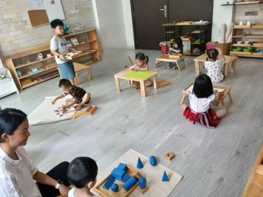 Mẫu Giáo Trọn Yêu Thương Montessori