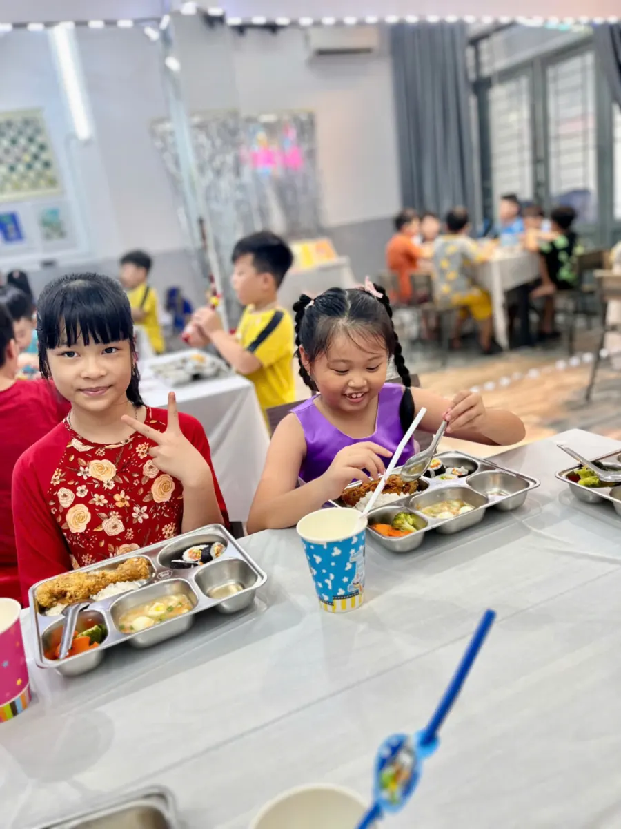 Câu Lạc Bộ Tiền Tiểu Học, Văn Hóa Và Năng Khiếu Hoa Lan