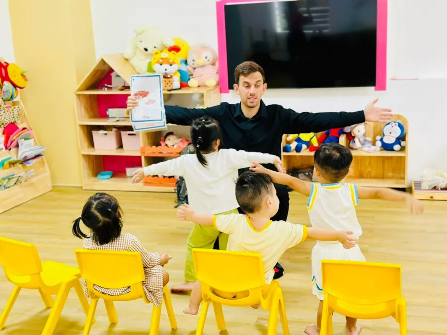 Happy Apple Kindergarten (Mầm Non Táo Yêu Thương)