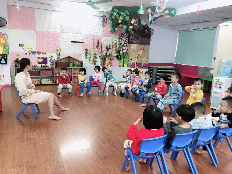 Trường mầm non Song ngữ Hương Giang - Định Công