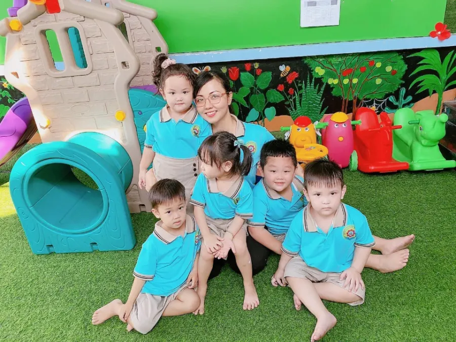 Trường Mẫu Giáo Chích Choè Bông