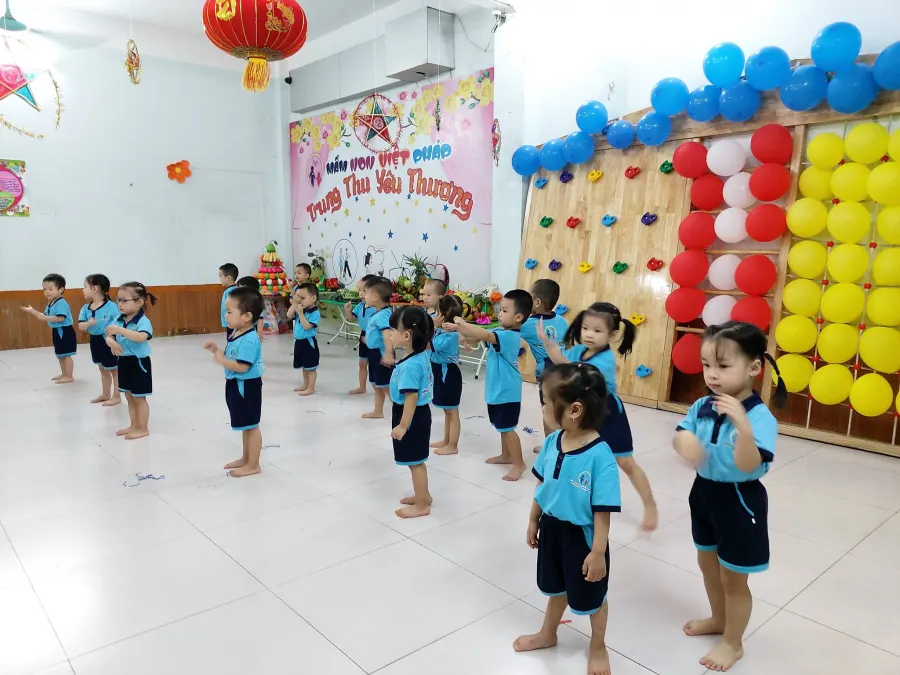 Trường Mầm Non Việt Pháp - Văn Quán
