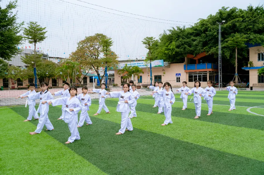 Trường Tiểu học - THCS Sputnik