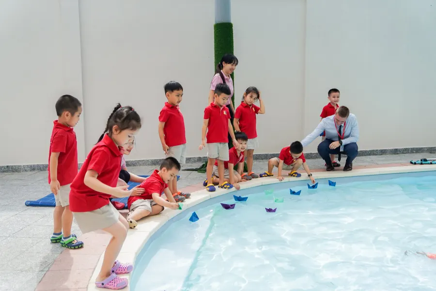 Trường Tiểu học Song ngữ Quốc tế Hoàng Gia (ROYAL SCHOOL)