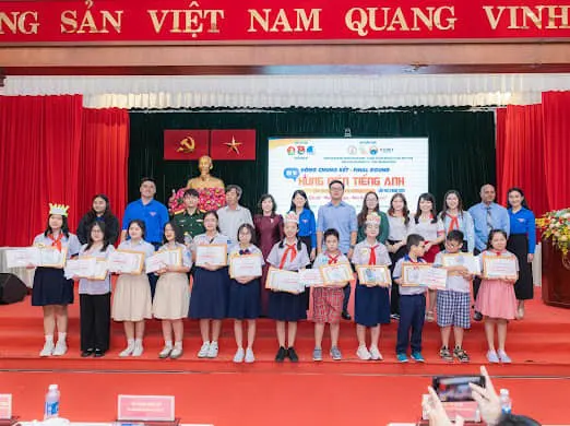 Trung tâm Ngoại Ngữ, Tin Học Ánh Hào Quang