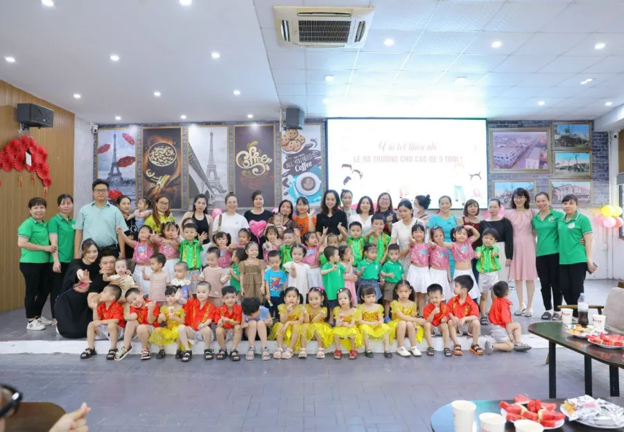 Trường mầm non Bầu Trời Xanh (Blue Sky Montessori)