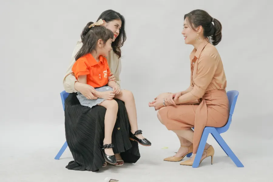 Trung Tâm Ngoại Ngữ Liên Kết Anh Mỹ (AMSLINK) - Lê Thị Bạch Cát, Quận 11