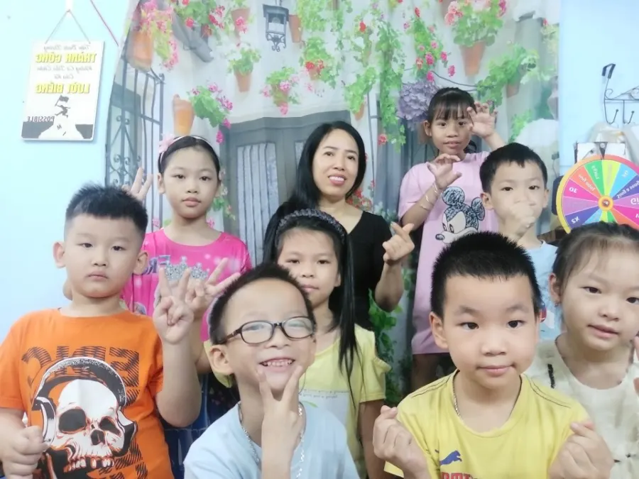 Tiếng Anh Cô Thanh Nguyễn (Ms Thanh Nguyen OP English Master) - Hồng Hà, Hoàn Kiếm