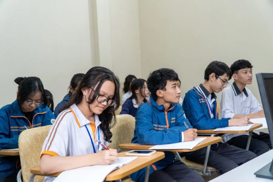 Trung tâm hát Triển Tiềm Năng Con Người TPT