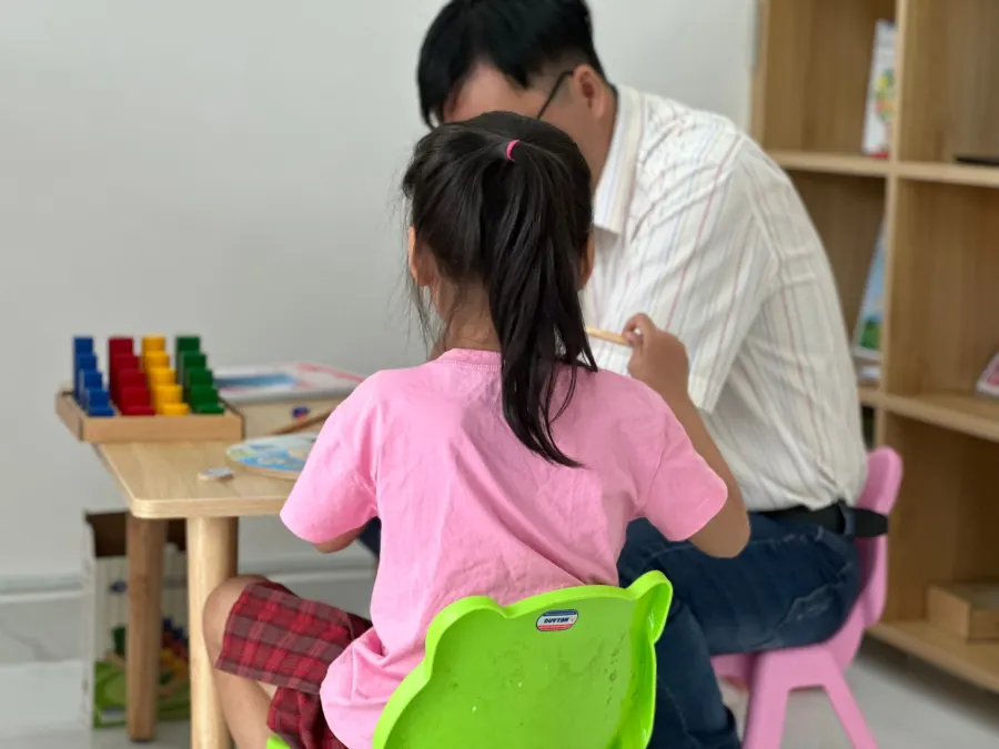 Trung Tâm Tham Vấn Tâm Lý và Trị Liệu Nhi Khoa M’KIDS