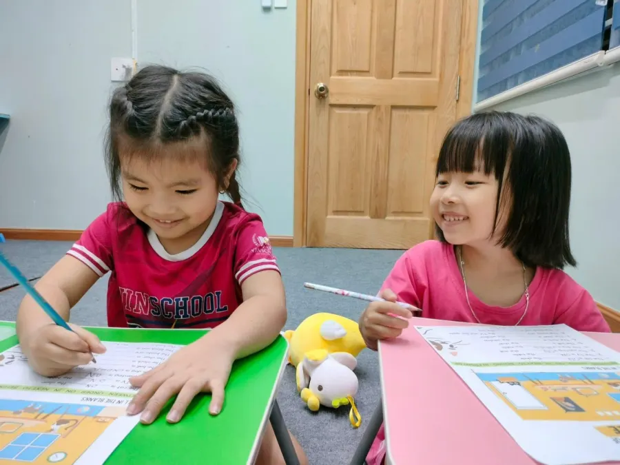 Trung Tâm Tiếng Anh, Luyện Chữ Đẹp, Toán Tư Duy A&Z KIDS