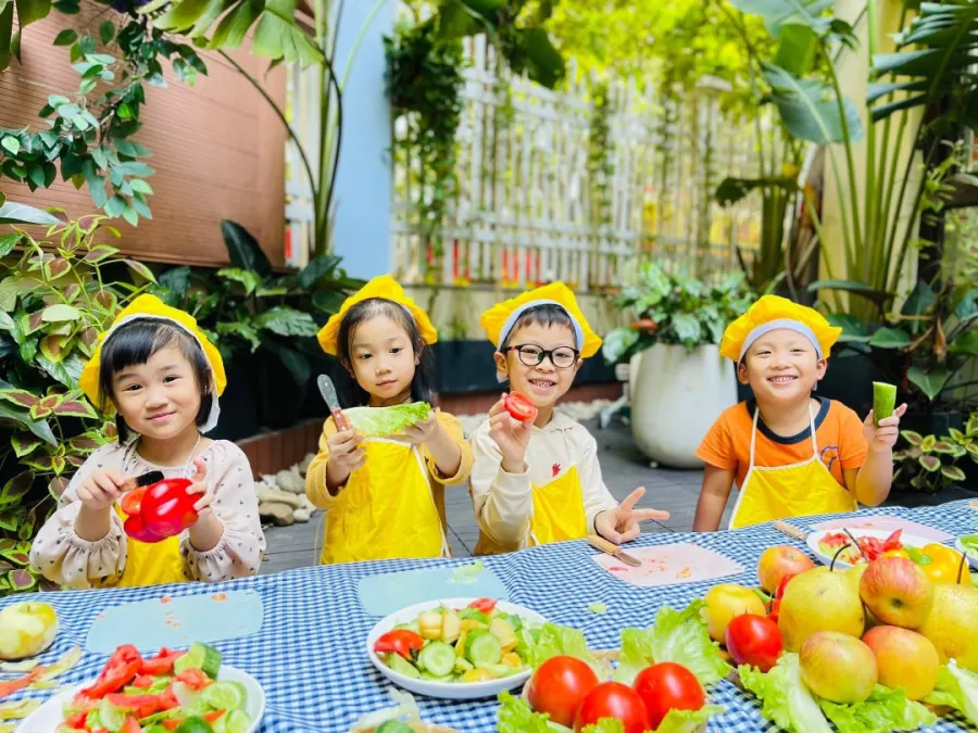 Trường Mầm Non Happy Feet Montessori Pre-school