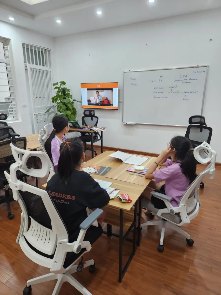Trung tâm Anh Ngữ Thực Nghiệm Top Leaders