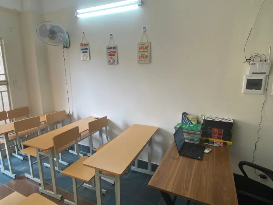 Lớp Toán Thầy Quý - Cô Huệ
