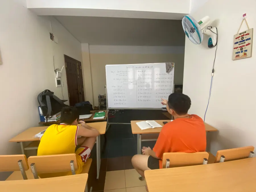 Lớp Toán Thầy Quý - Cô Huệ