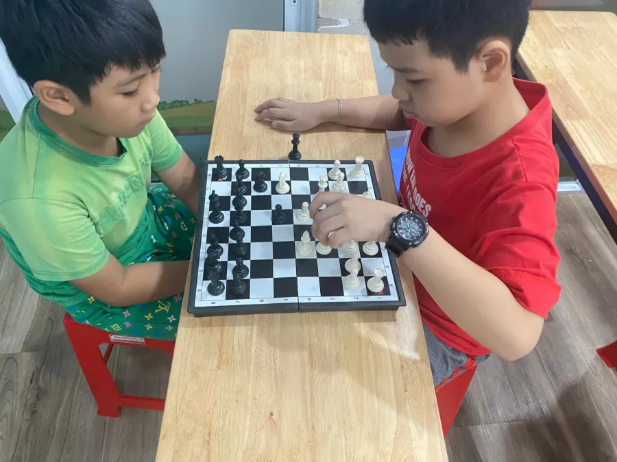 Lớp Toán Thầy Quý - Cô Huệ
