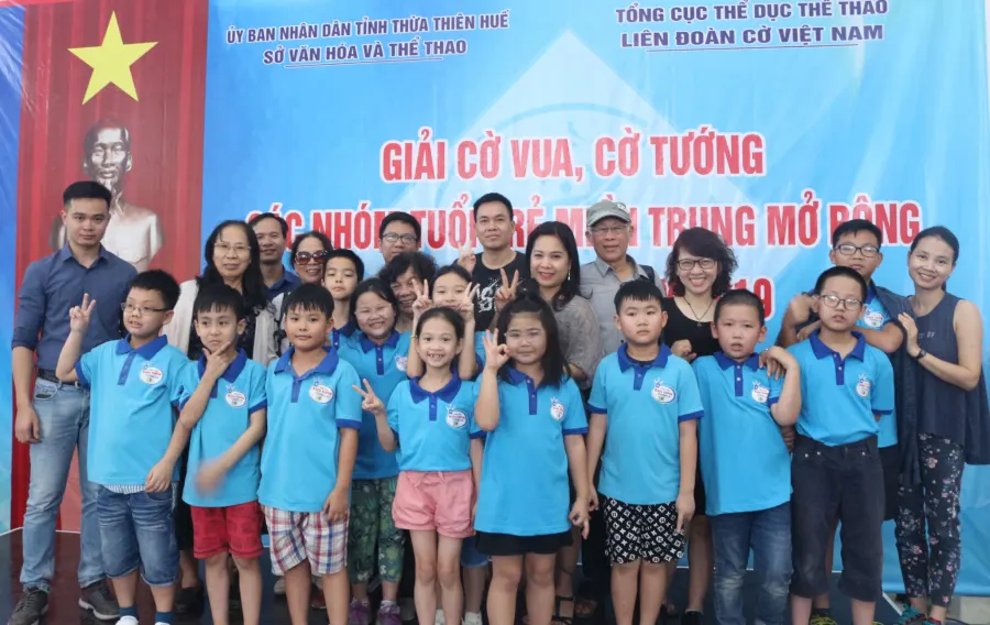 Câu lạc bộ Cờ Vua Kiện tướng tương lai (Future Grandmaster Chess Club)