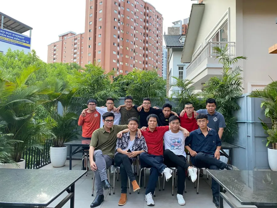 Trung tâm Bồi dưỡng kiến ​​thức, Luyện thi CLC Thầy Sỹ
