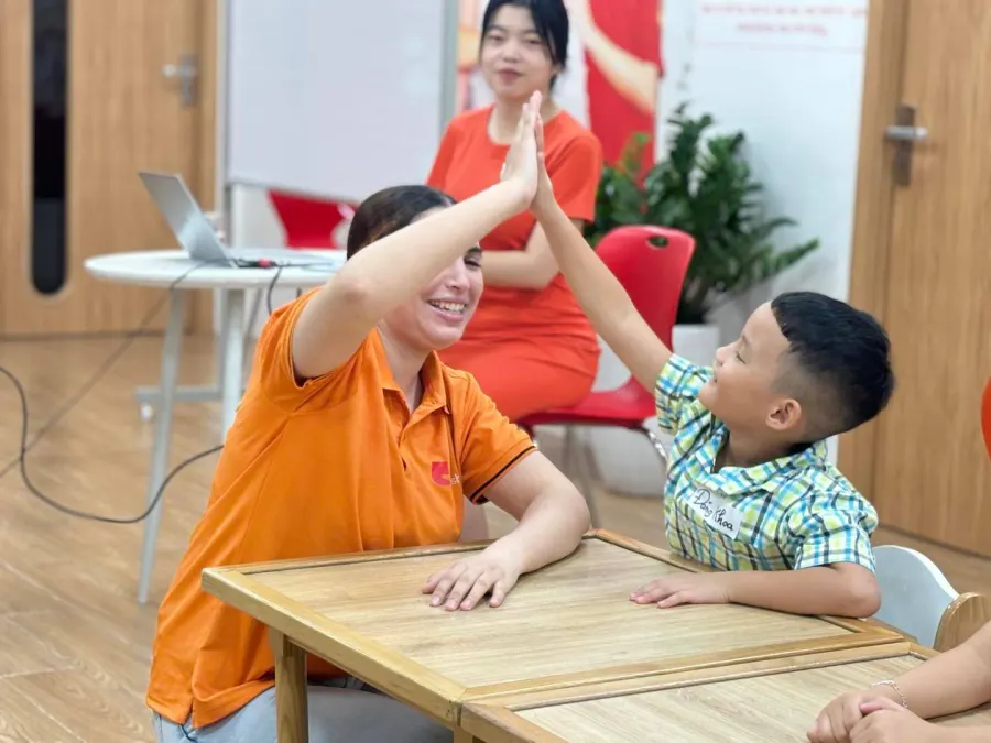 Trung Tâm Ngoại Ngữ ESA English