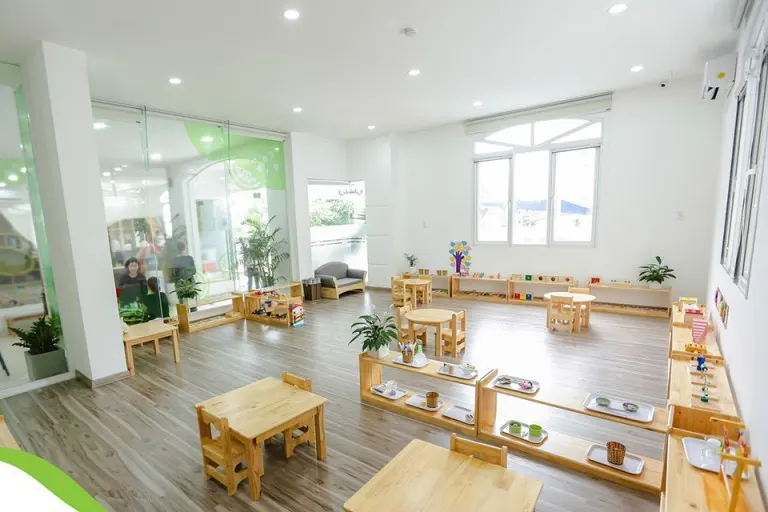 Mầm non song ngữ Montessori Thông Minh Yên Bái