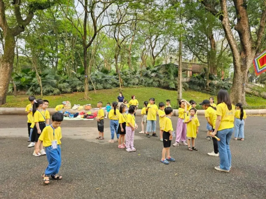 Câu lạc bộ Giáo dục Shining EduLead
