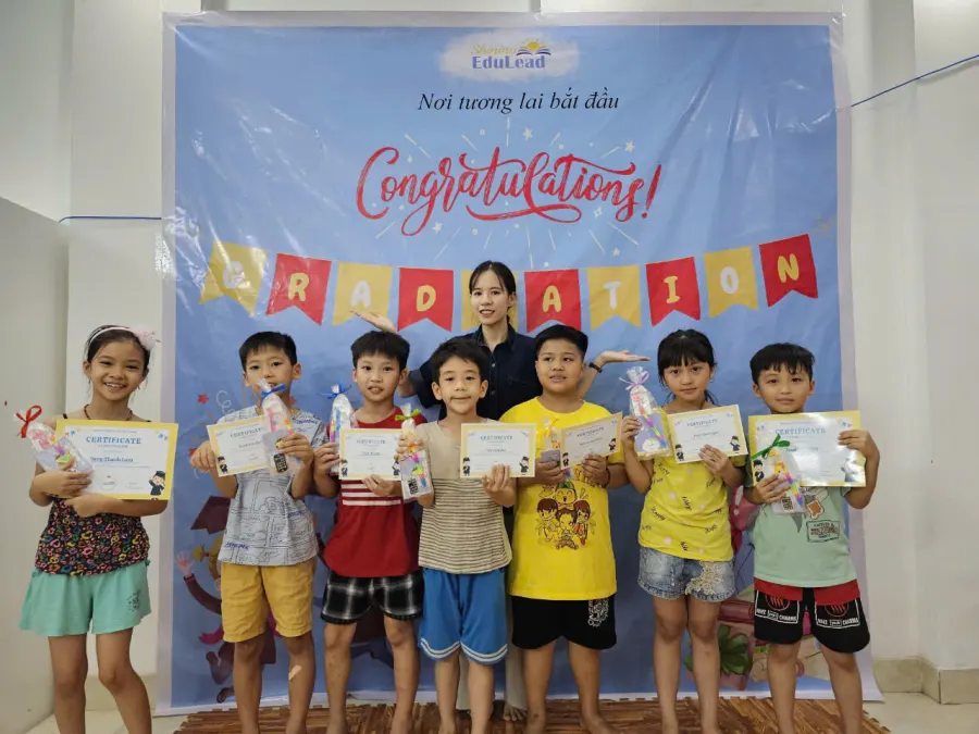 Câu lạc bộ Giáo dục Shining EduLead