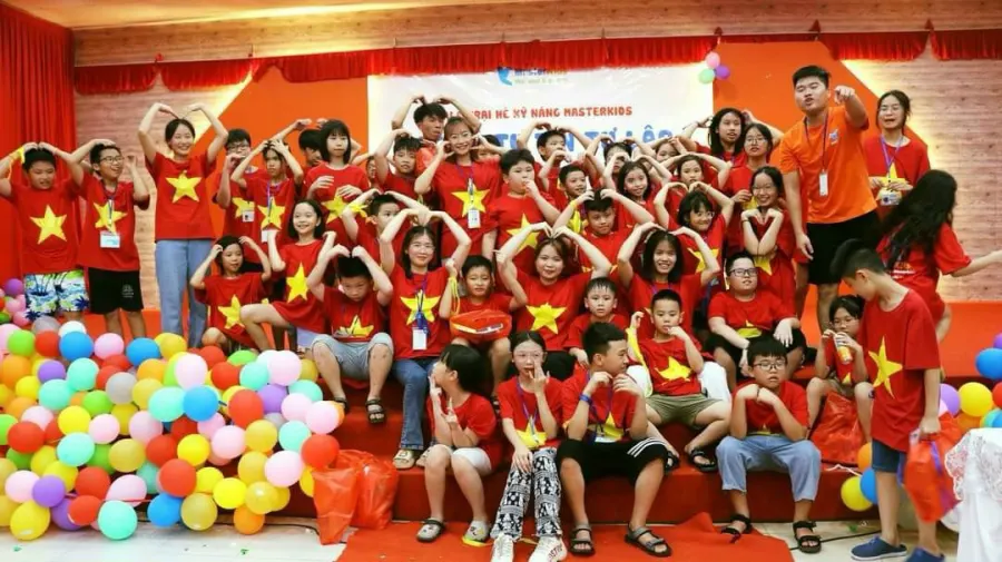 Học viện giao tiếp MasterKids