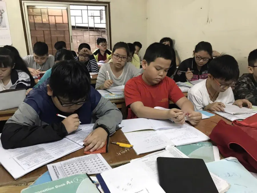 Lớp Tiếng Anh cô Hồng Mến