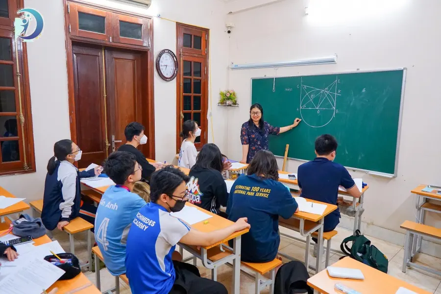 Trung tâm bồi dưỡng văn hóa và nghệ thuật Dreamlight Edu - CS Tân Triều
