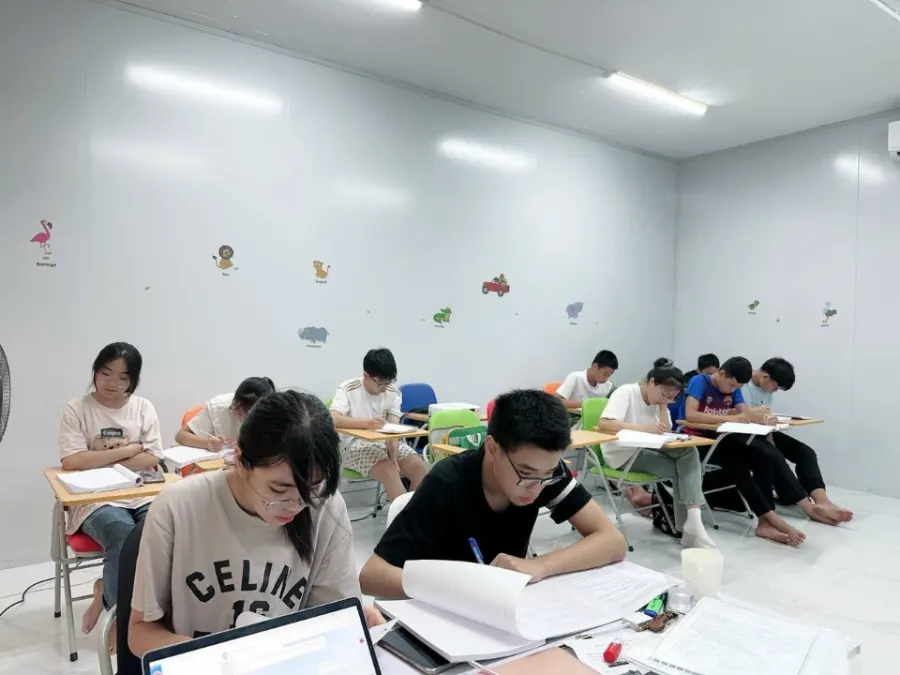 Trung Tâm Anh Ngữ Planet