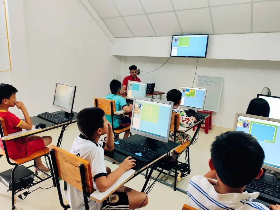 Trung tâm Tin học Thảo Nguyên (Dạy lập trình cho trẻ)