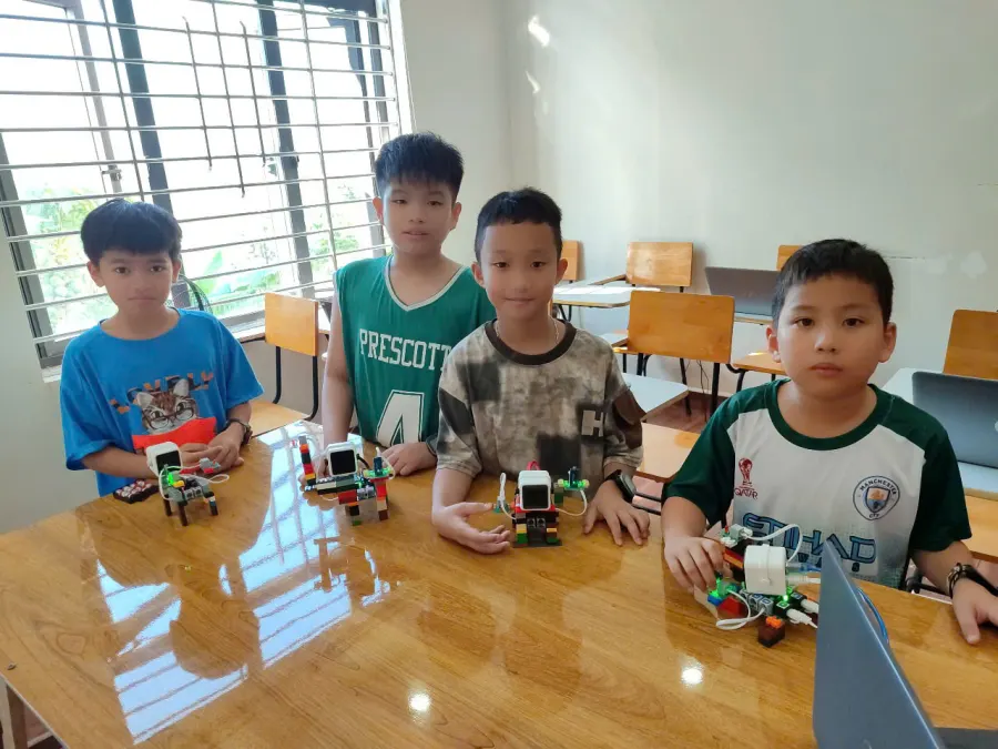 Trung tâm Tin học Thảo Nguyên (Dạy lập trình cho trẻ)