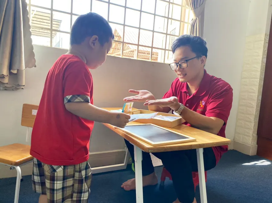 Trung tâm dạy trẻ tự kỷ chậm nói tăng động Nhân Hoà