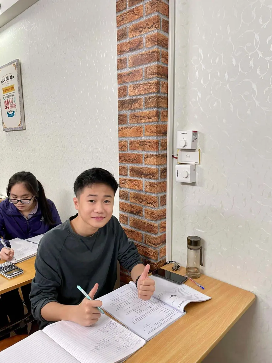 Trung tâm bồi dưỡng văn hóa Zero Academy