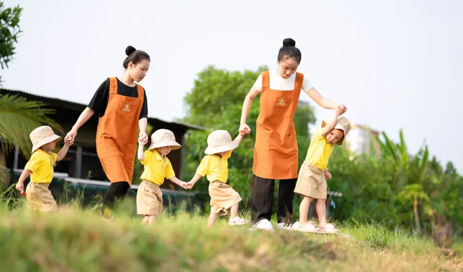 Mầm Non Mặt Trời Tí Hon (Little Sun)