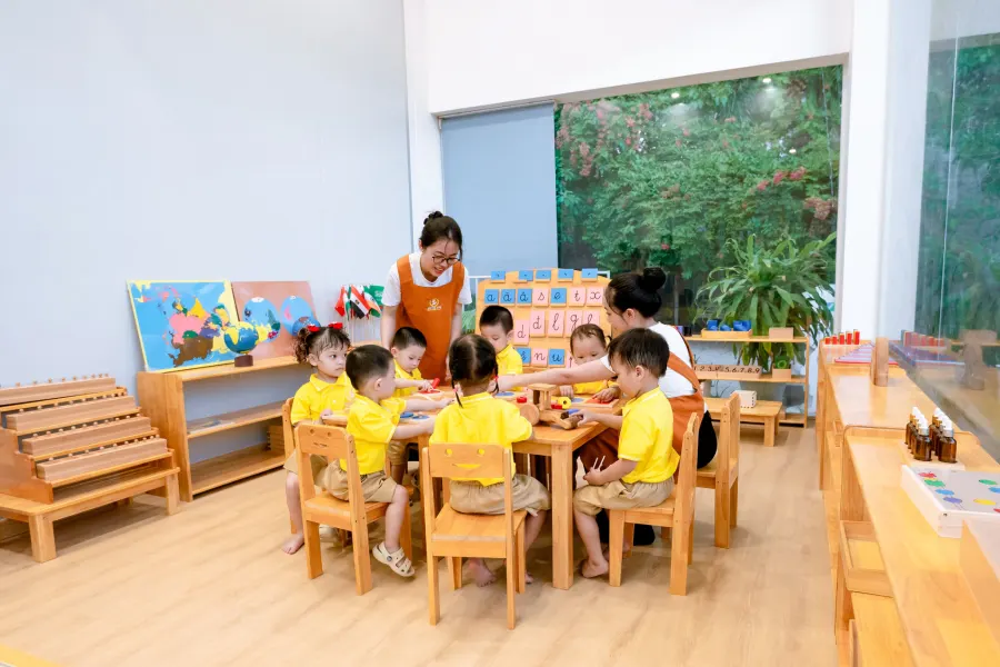 Mầm Non Mặt Trời Tí Hon (Little Sun)