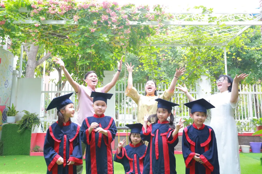 Lớp Tiền tiểu học RoyalKidz Làng Việt Kiều - Chinh phục trường tiểu học chất lượng cao