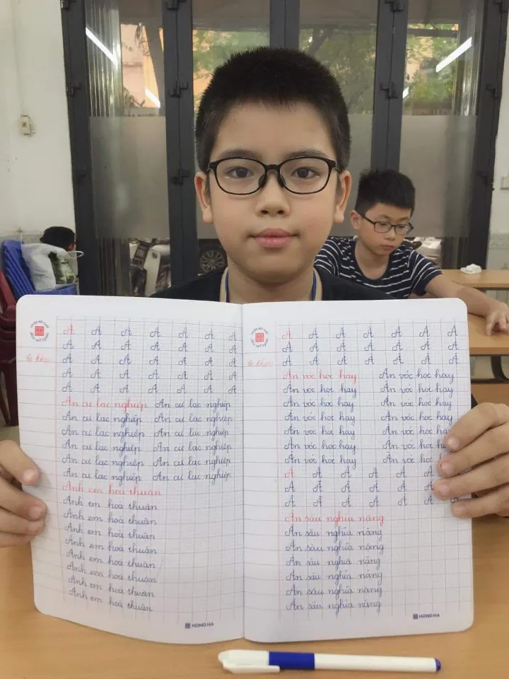 Trung Tâm Luyện Chữ Đẹp Lạc Việt