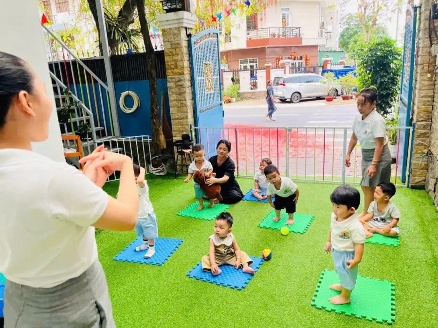 Mầm Non Mặt Trời Nhỏ 6A (Little Sun Kindergarten) - Him Lam