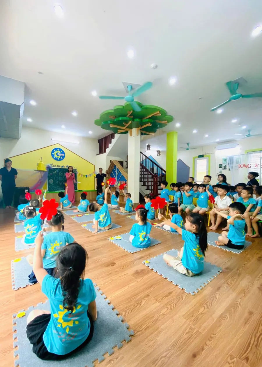Trường Mầm Non Nắng (Sunny Montessori Kindergarten) Eurowindow