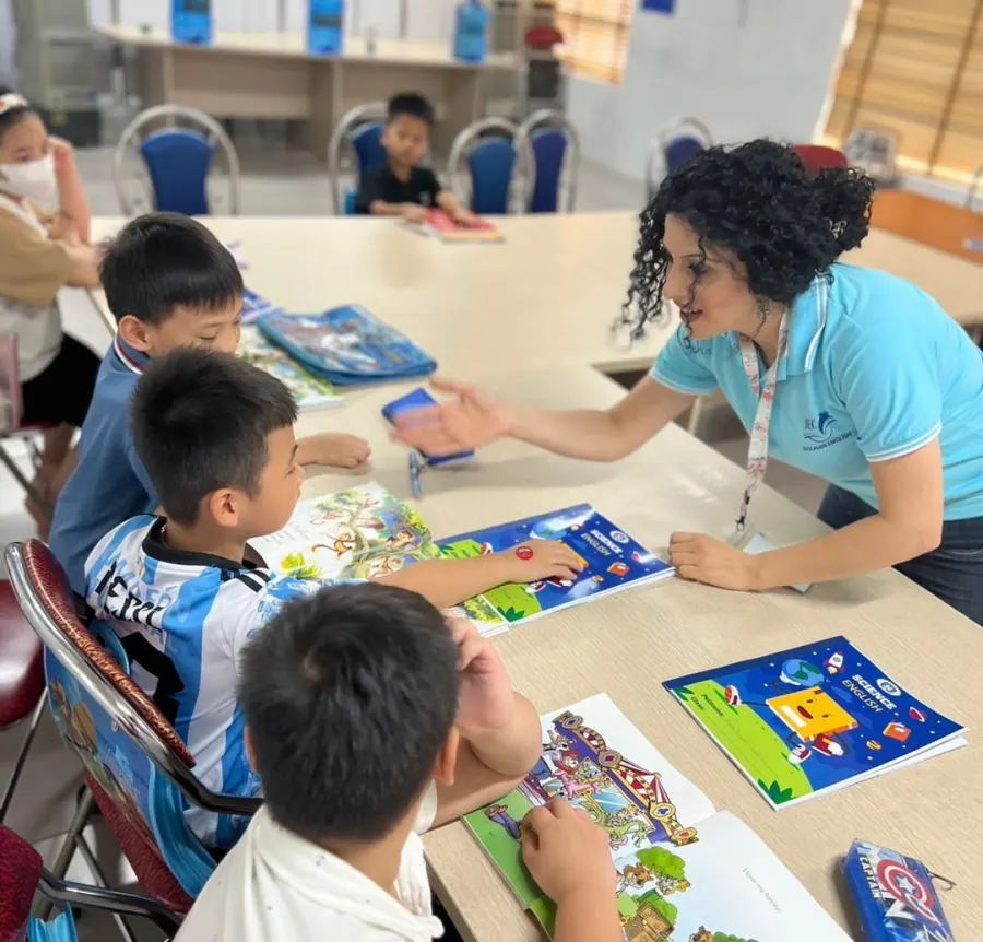 TRUNG TÂM ANH NGỮ DOLPHIN ENGLISH - DOLPHIN ACADEMY - VĂN LANG